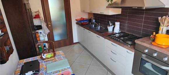 2 bedrooms Apartment in Fidenza, Italy No. 263178 7