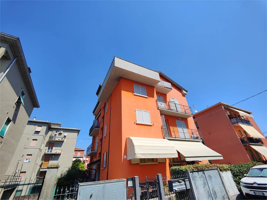 2 bedrooms Apartment in Fidenza, Italy No. 263178