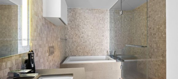 1 dormitorio propiedad comercial en venta en Miami, Miami-Dade, Florida, USA № 614866 9