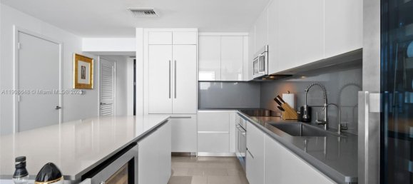 1 dormitorio propiedad comercial en venta en Miami, Miami-Dade, Florida, USA № 614866 17