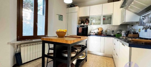 7 rooms House in Camaiore, Italy No. 119870 6