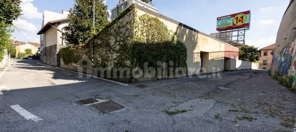 4 bedrooms House in Milan, Italy No. 351663 8