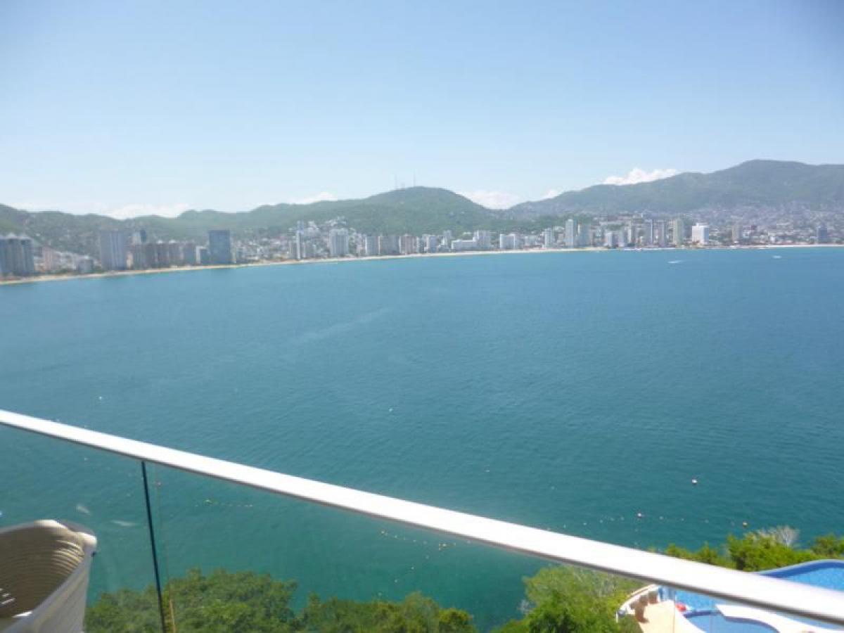 Apartamento de 3 dormitorios en Guerrero, Mexico No. 181250