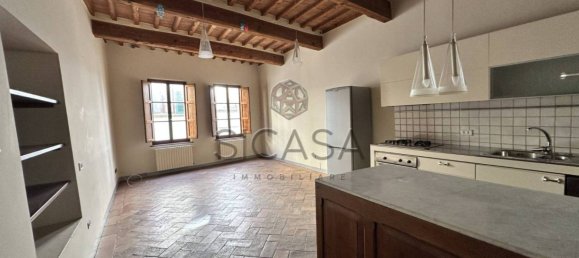 2 bedrooms House in Sansepolcro, Italy No. 122828 4