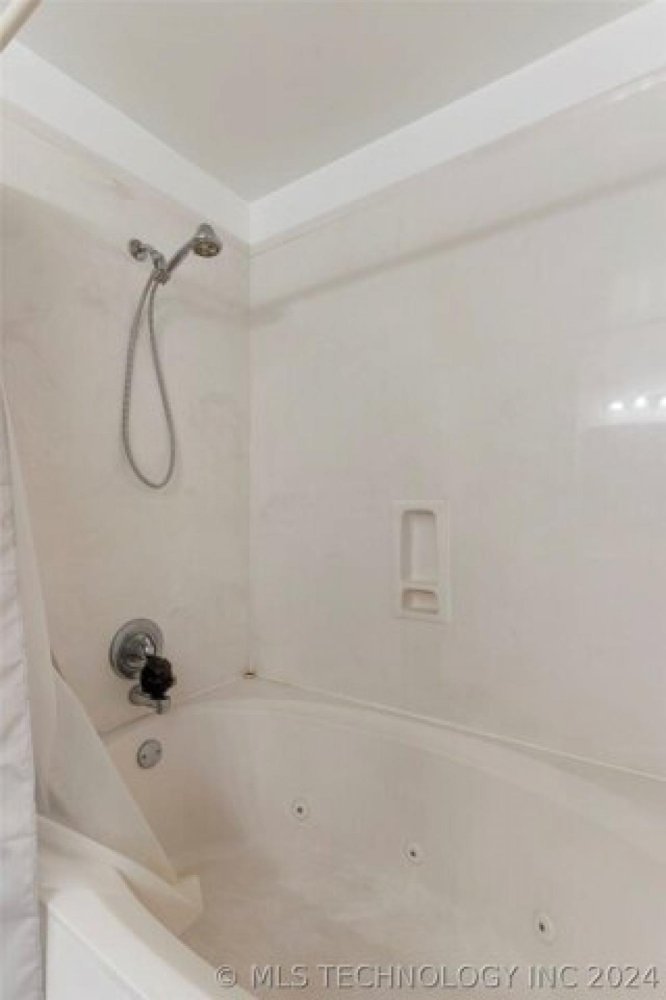  Land in Claremore, USA No. 477721