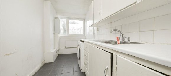  Apartment in London, United Kingdom No. 7334 2