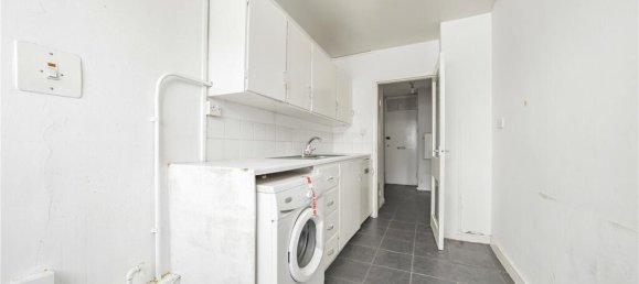  Apartment in London, United Kingdom No. 7334 4