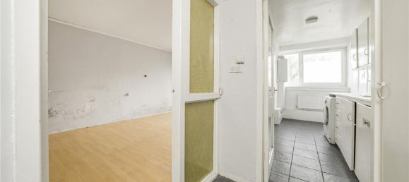  Apartment in London, United Kingdom No. 7334 5