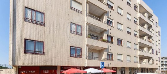 91m² Commercial property in Vila Nova de Gaia, Portugal No. 268784 3