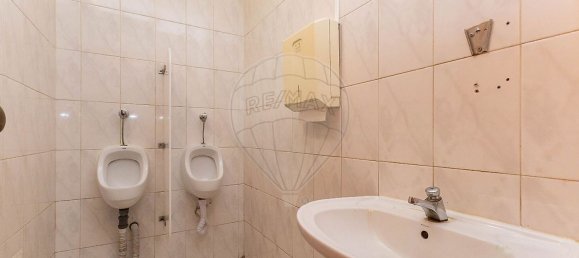 91m² Commercial property in Vila Nova de Gaia, Portugal No. 268784 18