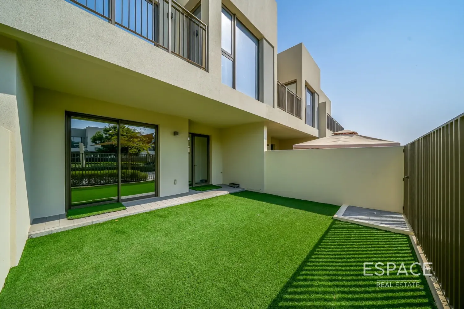 Таунхаус с 3 спальнями в Dubai South (Dubai World Central), ОАЭ № 105942