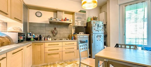 3-salle Appartement à Borgosesia, Italy No. 233867 9