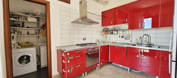 Apartamento de 3 dormitorios en Bitonto, Italy No. 325460 8