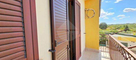 Apartamento de 3 dormitorios en Bitonto, Italy No. 325460 15