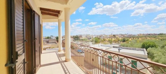 Apartamento de 3 dormitorios en Bitonto, Italy No. 325460 9