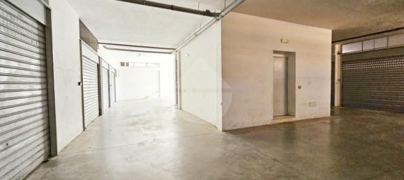 Apartamento de 3 dormitorios en Bitonto, Italy No. 325460 19