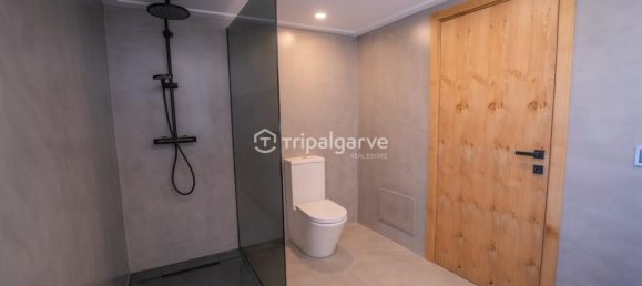 5 bedrooms Villa in Quarteira, Portugal No. 33041 13