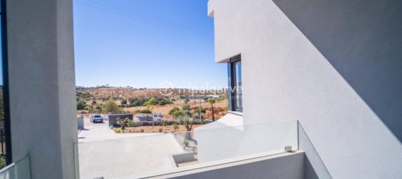 5 bedrooms Villa in Quarteira, Portugal No. 33041 44