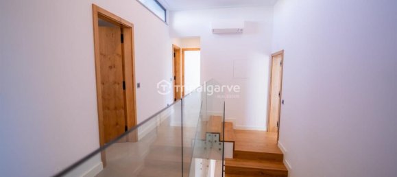 5 bedrooms Villa in Quarteira, Portugal No. 33041 6