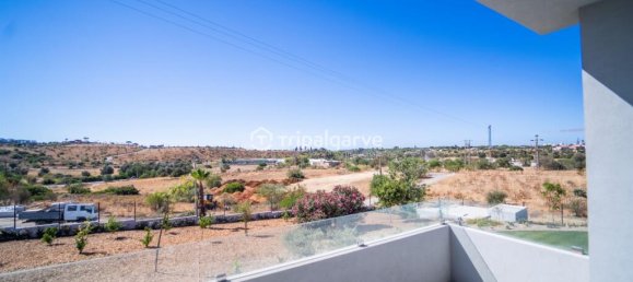 5 bedrooms Villa in Quarteira, Portugal No. 33041 42