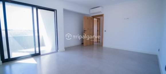 5 bedrooms Villa in Quarteira, Portugal No. 33041 14