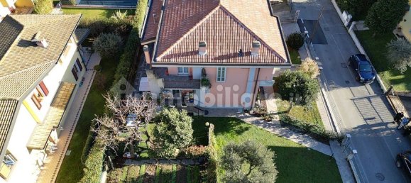 2 غرف نوم فيلا في Sirmione, Italy رقم 192611 19