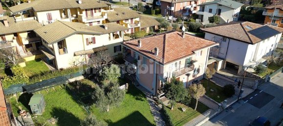 2 غرف نوم فيلا في Sirmione, Italy رقم 192611 3