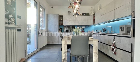 2 غرف نوم فيلا في Sirmione, Italy رقم 192611 24