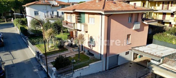 2 غرف نوم فيلا في Sirmione, Italy رقم 192611 41