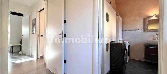 2 غرف نوم فيلا في Sirmione, Italy رقم 192611 29