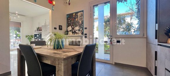 2 غرف نوم فيلا في Sirmione, Italy رقم 192611 12