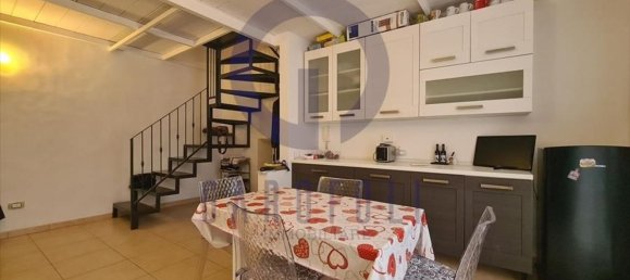 Apartamento de 2 dormitorios en Bisceglie, Italy No. 330063 5