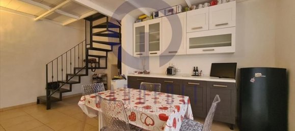 Apartamento de 2 dormitorios en Bisceglie, Italy No. 330063 4