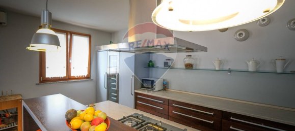4-Zimmer Wohnung in Fontanella, Italy, Nr. 235842 8