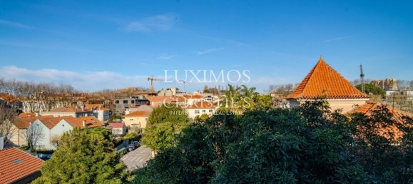 5 bedrooms Duplex in Porto, Portugal No. 105887 2
