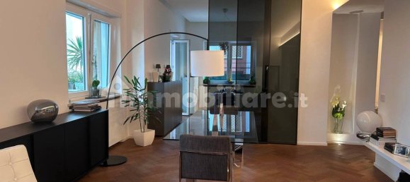 2 bedrooms Apartment in Rome, Italy No. 375622 3