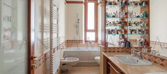 3 bedrooms Apartment in Milan, Italy No. 362696 14