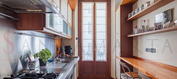 3 bedrooms Apartment in Milan, Italy No. 362696 7