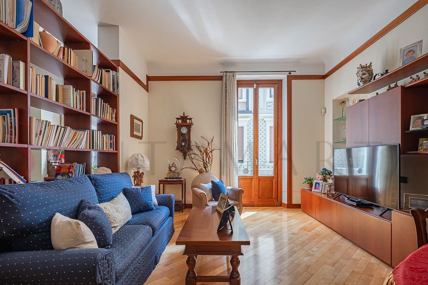 3 bedrooms Apartment in Milan, Italy No. 362696