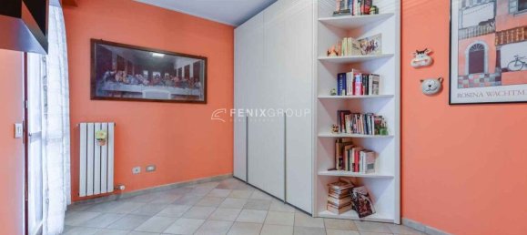 4-salle Appartement à Pieve Emanuele, Italy No. 163529 20
