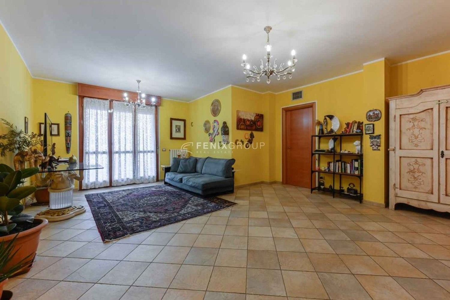 4-salle Appartement à Pieve Emanuele, Italy No. 163529
