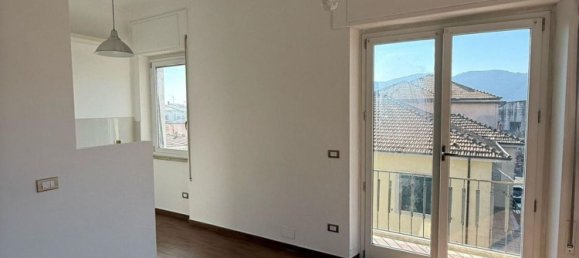 4 rooms Apartment in Sarzana, Italy No. 98536 24