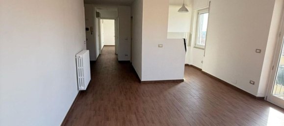 4 rooms Apartment in Sarzana, Italy No. 98536 5