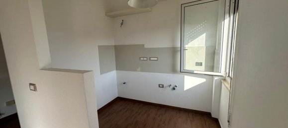 4 rooms Apartment in Sarzana, Italy No. 98536 27