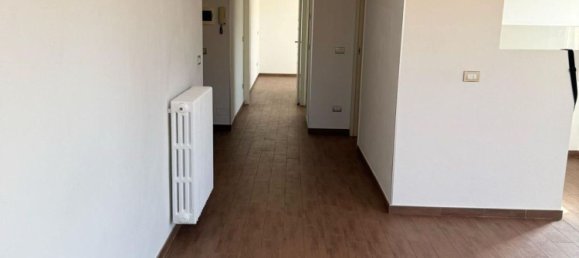 4 rooms Apartment in Sarzana, Italy No. 98536 9