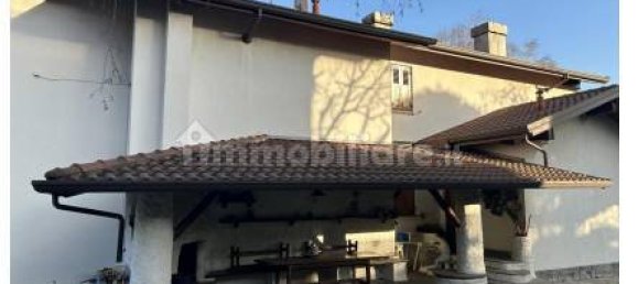 Apartamento de 6 dormitorios en Erba, Italy No. 3930 7