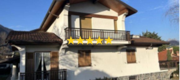 Apartamento de 6 dormitorios en Erba, Italy No. 3930 2