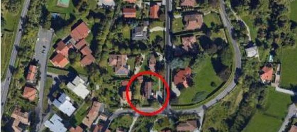 Apartamento de 6 dormitorios en Erba, Italy No. 3930 4