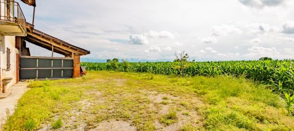 Дом с 4 комнатами в Фоссано, Италия № 112267 2