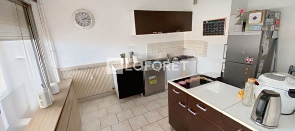 2 bedrooms Apartment in Epinal, France No. 158536 3